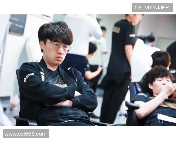 赛后分析TES与V5的团队协作表现及其对比赛结果的影响